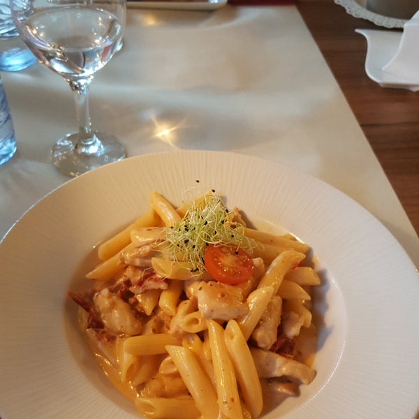 Phantastic sweet-spicey chicken with penne!Great service!Beautiful place!