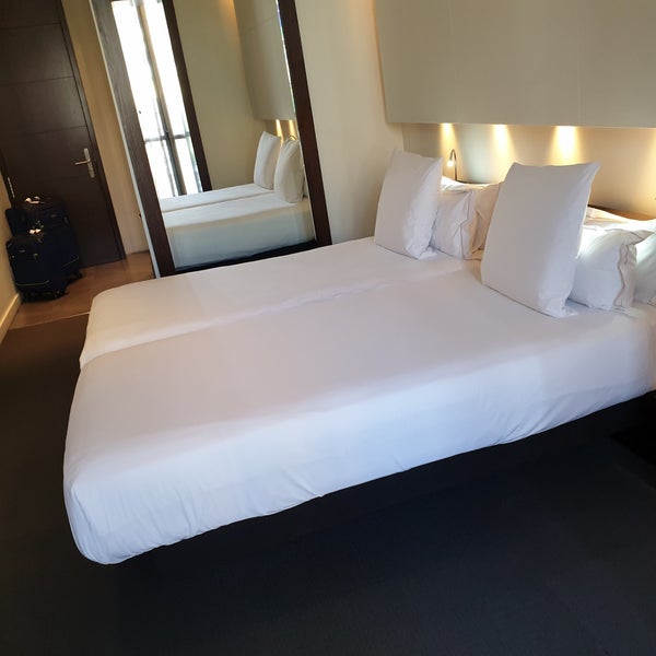 Foto diambil di Hotel Sixtytwo Barcelona oleh MlG⛔ ☕. pada 9/20/2019