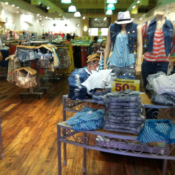 Papaya одежда. Одежда папайя чей бренд. Одежда папайя чей бренд. Papaya weekend куртка. Бренд папайя.