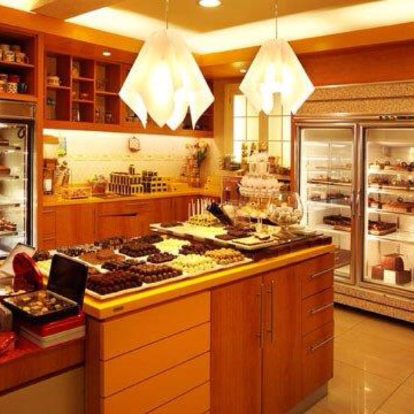 Dapur Cokelat Dessert Shop in Jakarta Selatan