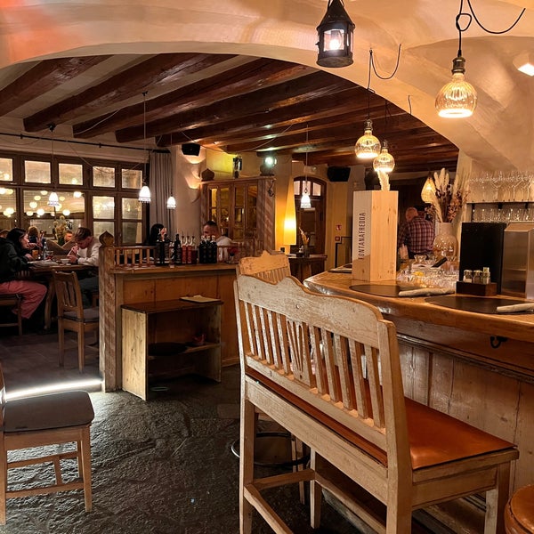 1/14/2023 tarihinde Aleksandar V.ziyaretçi tarafından Hardimitzn Restaurant&amp;Steakhouse. Pizzeria'de çekilen fotoğraf