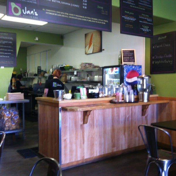 Jan's Health Bar Huntington Beach'da Sandviç Mekanı