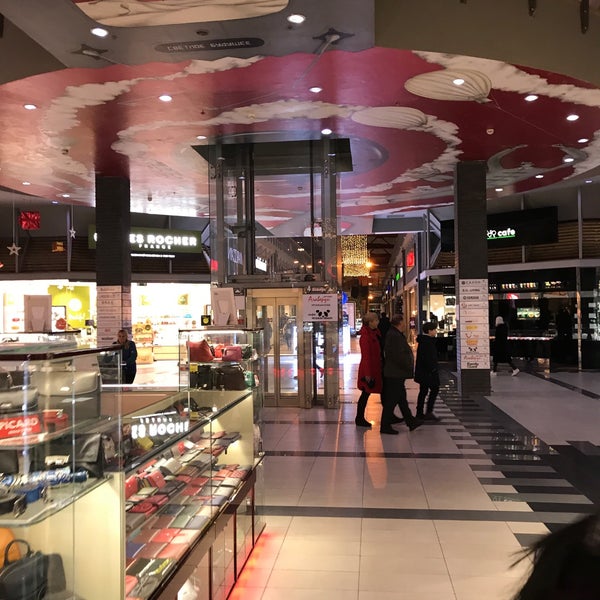 Photo taken at Cosmo Multimall by Artem L. on 11/25/2018