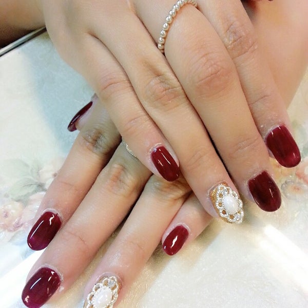 Nail World Nail Salon