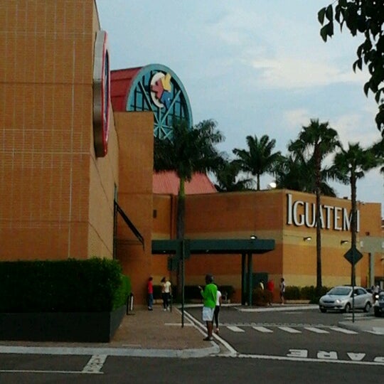 12/29/2012 tarihinde Nilton T.ziyaretçi tarafından Shopping Iguatemi'de çekilen fotoğraf