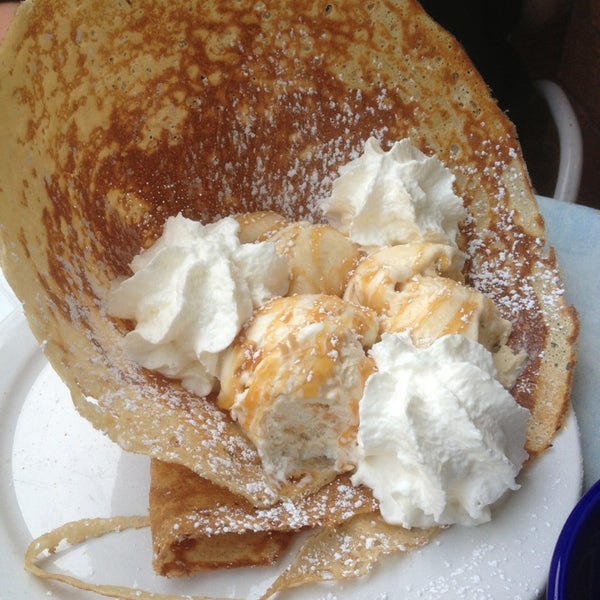 Wonderful crepes served in a nice outdoor setting. Try the caramel I crepe!