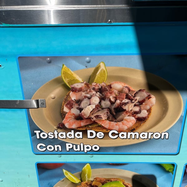 Снимок сделан в Mariscos 4 Vientos Taco Truck пользователем Cara Cara O. 9/14/2021