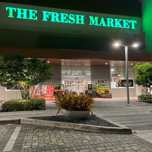 Das Foto wurde bei The Fresh Market von Cara Cara O. am 8/14/2021 aufgenommen