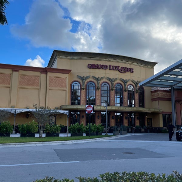 grand-lux-cafe-boca-raton-fl