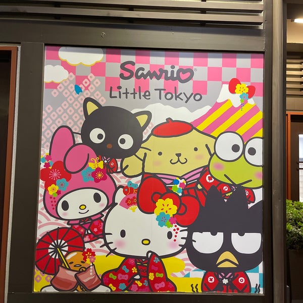 Another pic of me at the Little Tokyo Sanrio store ! : r/sanrio