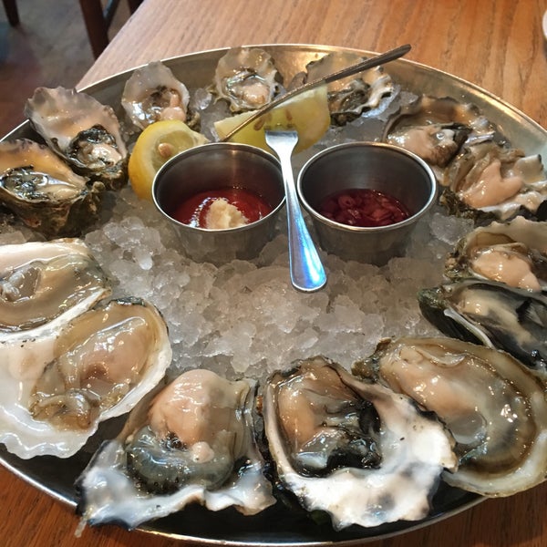 Photo taken at Hank&#39;s Oyster Bar by Marc S. on 8/11/2019