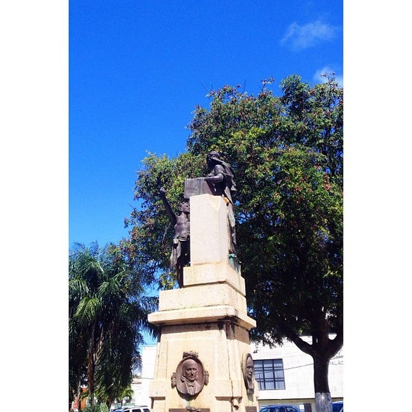 Praça Sete de Setembro - Praça em Cidade Alta Praça Sete de Setembro - Praça em Cidade Alta