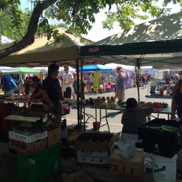 Foto scattata a Northeast Minneapolis Farmers Market da Zachariah S. il 8/15/2015