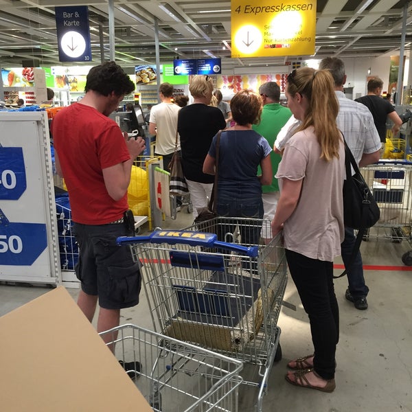 รูปภาพถ่ายที่ IKEA โดย Olgasim เมื่อ 6/13/2015