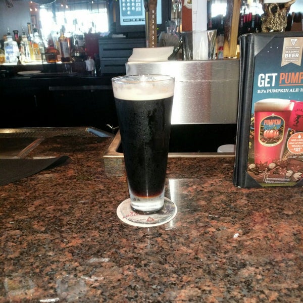 Photo taken at BJ&#39;s Restaurant &amp; Brewhouse by Rich W. on 10/14/2018