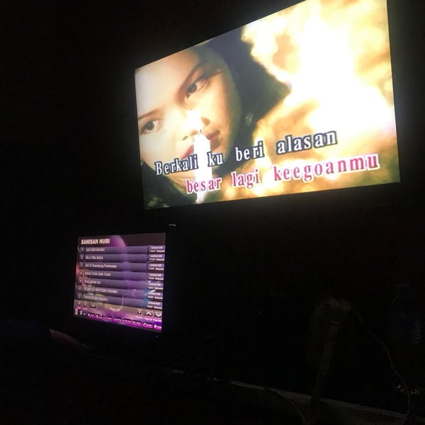 Top picks for Karaoke Bars