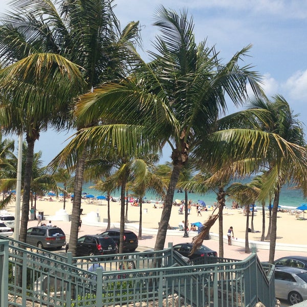 Photo taken at Courtyard Fort Lauderdale Beach by Catherine on 5/14/2013