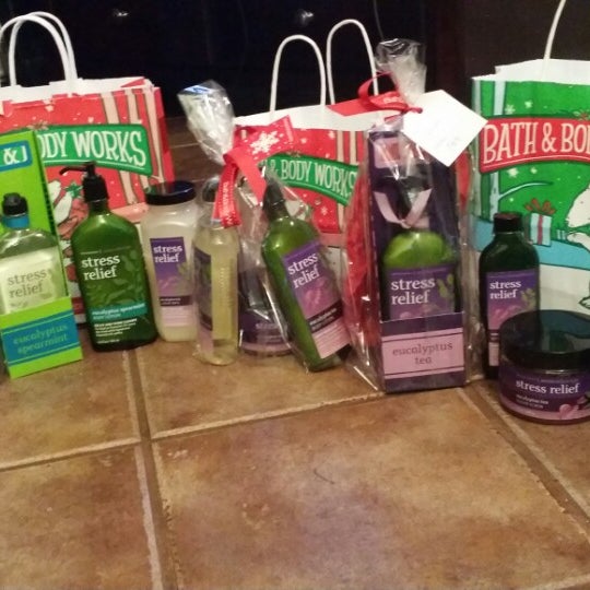 Bath & Body Works (Now Closed) Cosmetics Store in Chicago