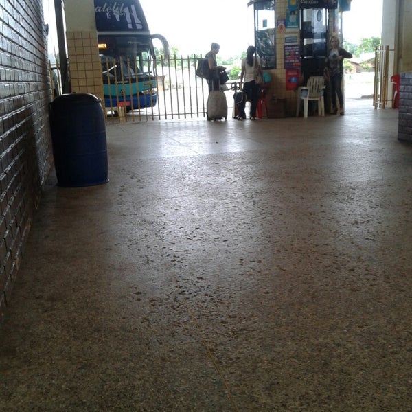 Foto tirada no(a) Terminal Rodoviário De Caxias por Vanessa C. em 3/30/2014