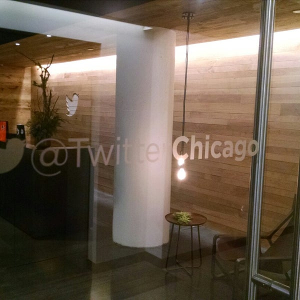 Das Foto wurde bei Twitter Chicago von Sean M. am 10/31/2014 aufgenommen