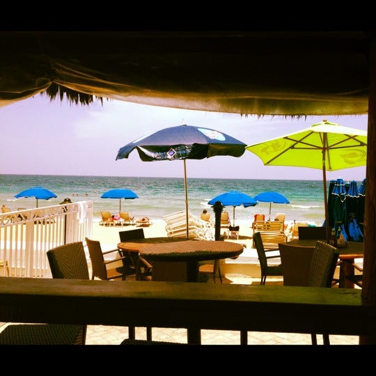 6/23/2013에 Joanna V.님이 Bamboo Beach Tiki Bar &amp; Cafe에서 찍은 사진