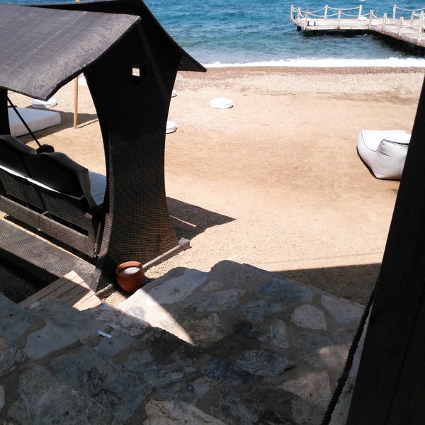 Foto diambil di La Brezza Hotel &amp; Beach / Yalıkavak oleh Ümitcan A. pada 8/23/2017
