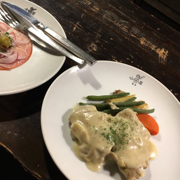 Photos At ヒュッテ 白い小屋