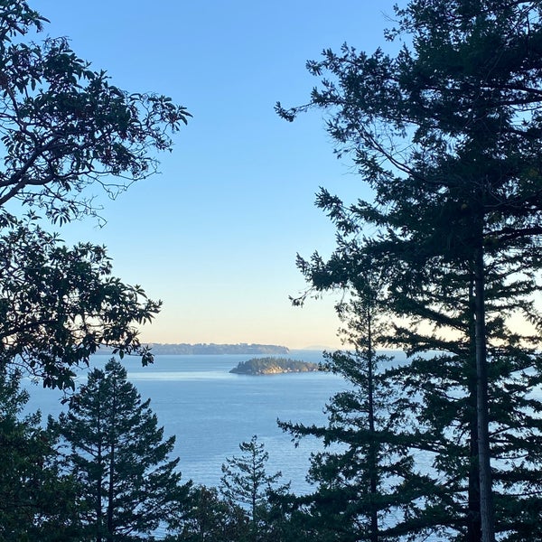 Dorman Point Scenic Lookout in Bowen Island