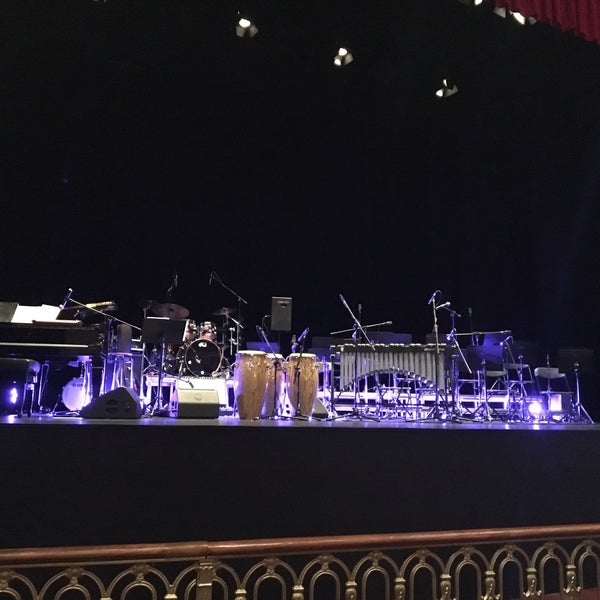 Foto tomada en Teatro Leal  por Ángel R. el 5/27/2016