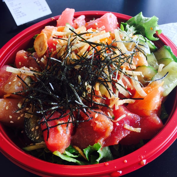 Photo taken at King Poke by Stephie on 1/9/2016