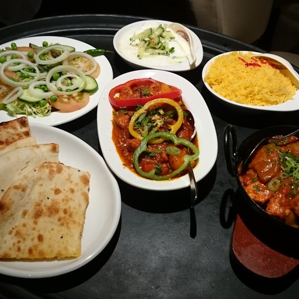 3/31/2016 tarihinde Khushboo Indian Restaurantziyaretçi tarafından Khushboo Indian Restaurant'de çekilen fotoğraf