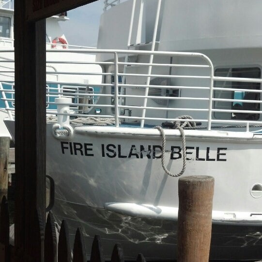 Das Foto wurde bei Fire Island Ferries - Main Terminal von Ruby G. am 7/28/2013 aufgenommen