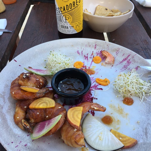 Hechar se un masaje, salir y pedir unos camarones 🍤 con tocino y una guera 🙌🏻✨💫🙏🏼