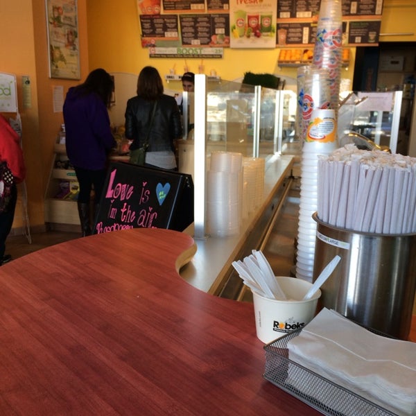 Robeks Fresh Juices & Smoothies Juice Bar