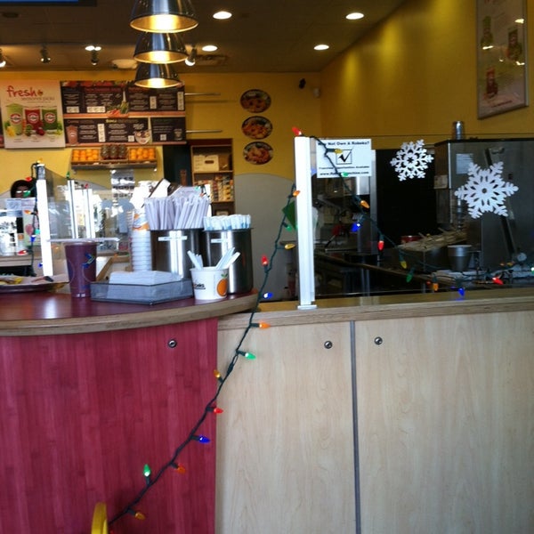 Robeks Fresh Juices & Smoothies Juice Bar