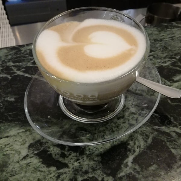 Foto diambil di Caffé Pasticceria Piccardo oleh Marco V. pada 4/25/2018