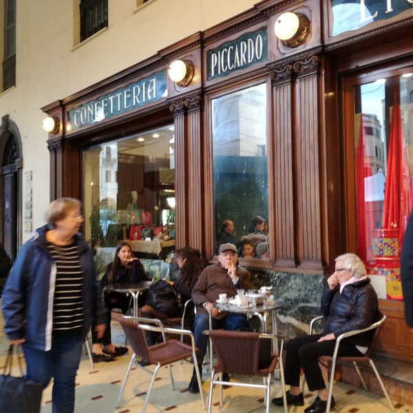 Foto diambil di Caffé Pasticceria Piccardo oleh Marco V. pada 11/12/2018