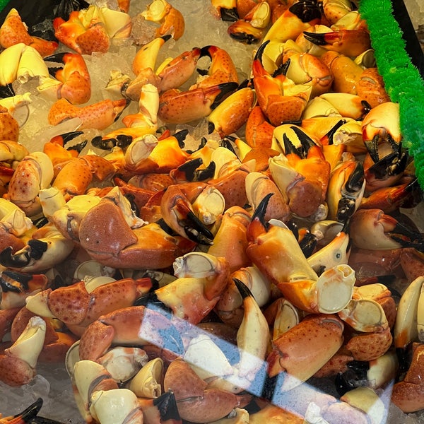 Lombardi's Seafood 1888 W Fairbanks Ave