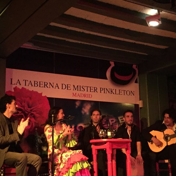 Photo taken at La Taberna de Mister Pinkleton by Aslihan A. on 5/1/2015