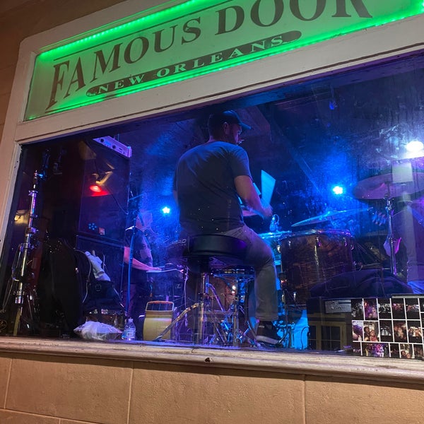 Photo taken at Famous Door by Jen P. on 12/28/2019