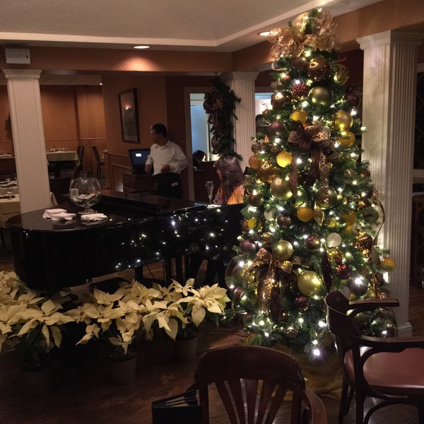 Piccolo Mondo Italian Restaurant in Arlington