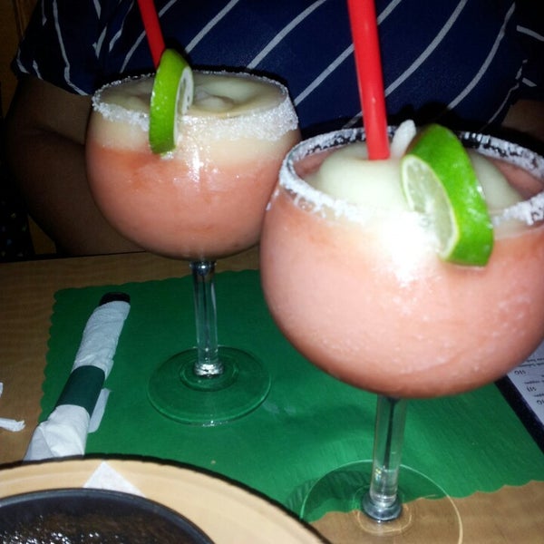 6/1/2013にSherelle G.がCesar&#39;s Killer Margaritasで撮った写真