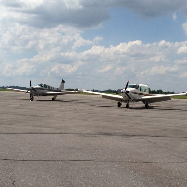 Lancaster Airport (KLNS) Terminal Airport Terminal