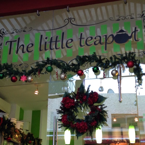 Photo taken at The Little Teapot by Giovanna C. on 12/14/2014