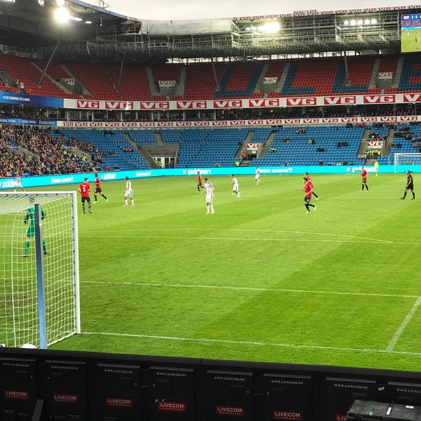 Foto diambil di Ullevaal Stadion oleh Jan S. pada 6/10/2017