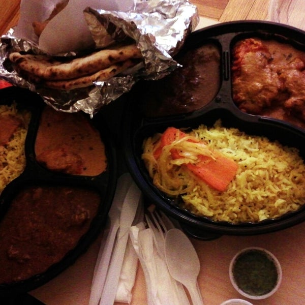 Das Foto wurde bei Khyber Indian Restaurant von JANICE💯 am 11/26/2014 aufgenommen