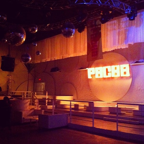 Photo taken at Pacha Floripa by Marcelo D. on 2/10/2013