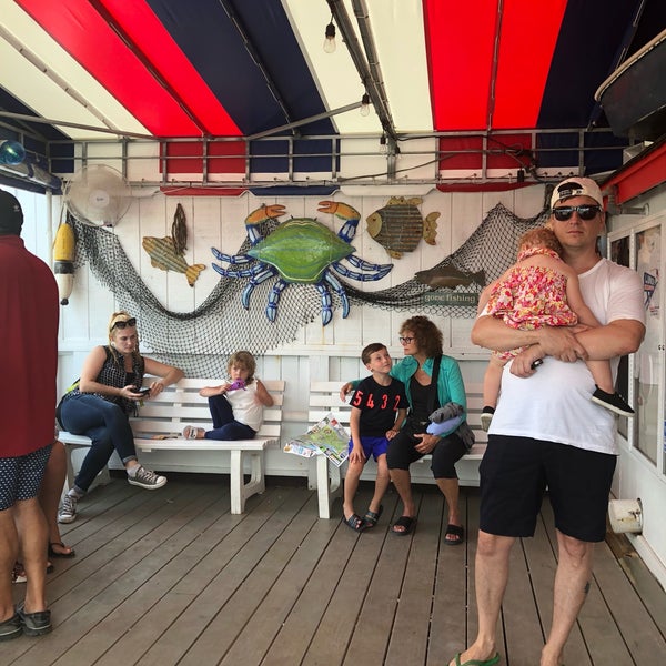 Photo taken at The Lobster Roll Restaurant by Jenny P. on 9/3/2018