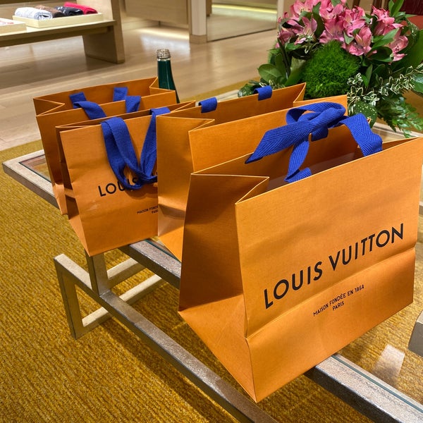 Louis Vuitton CF Chinook Centre