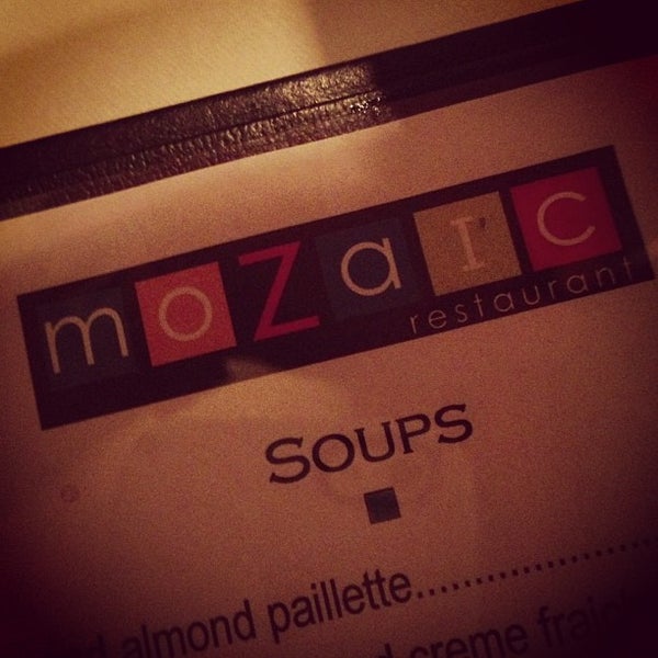 Foto scattata a MoZaic Restaurant da Joey P. il 6/9/2013